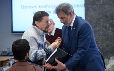 TREĆU GODINU ZA REDOM U MIROVINU JE OTIŠLO PUNO SVEUČILIŠNIH PROFESORA SA 65 GODINA KOJE U MIROVINU TJERA MINISTAR SA 73 GODINE, A  PODRŠKU SU MU DALI ONI KOJI NISU BILI NI ZNANSTVENICI NI PROFESORI, A NEKI OD NJIH RADE I NAKON 65. GODINE